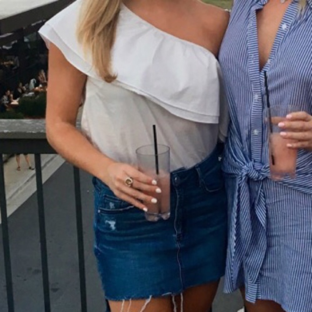 One shoulder white top. Worn once.